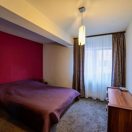 Quiet 3-Room Apt - 2 Parking Spaces - 5 Min Bus Floreşti Zewnętrze zdjęcie