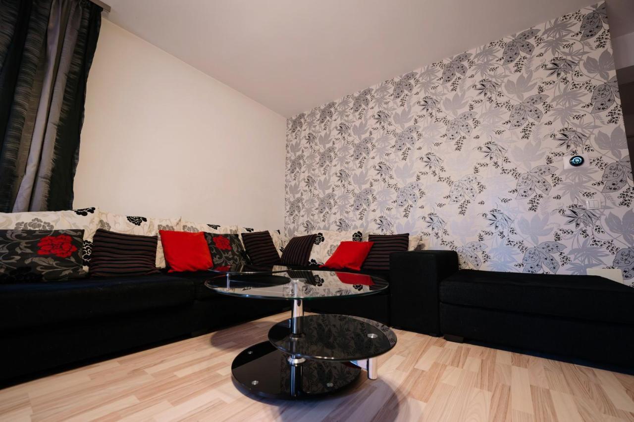 Quiet 3-Room Apt - 2 Parking Spaces - 5 Min Bus Floreşti Zewnętrze zdjęcie