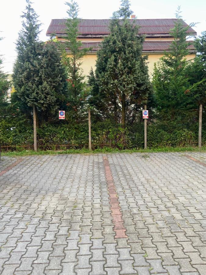 Quiet 3-Room Apt - 2 Parking Spaces - 5 Min Bus Floreşti Zewnętrze zdjęcie